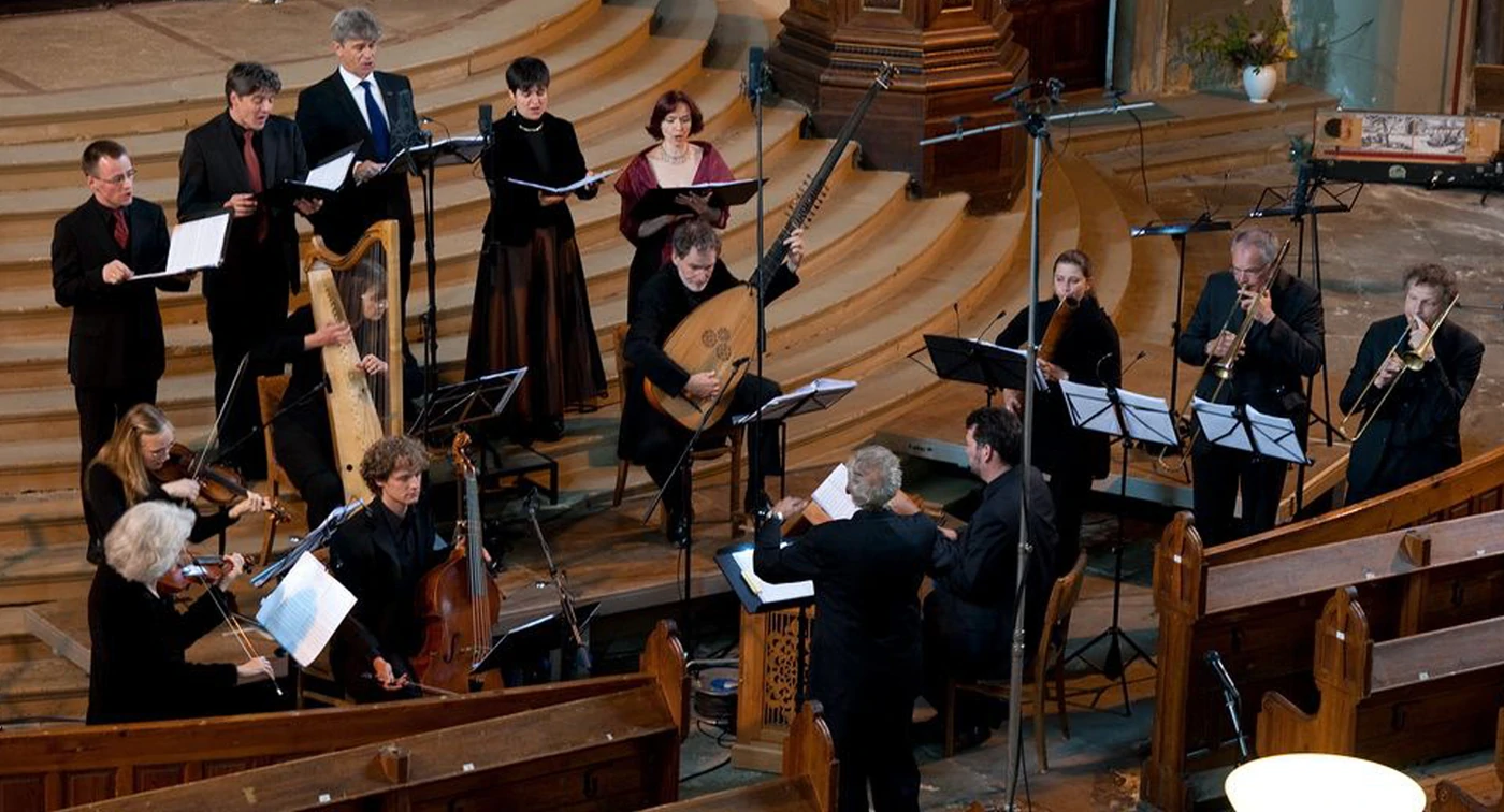 ensemble_04-1400@1x-31b18ccb95dd71cf21308f7c13ec5b8a